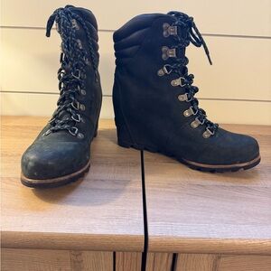 Women’s Black Lace-Up Wedge Boots